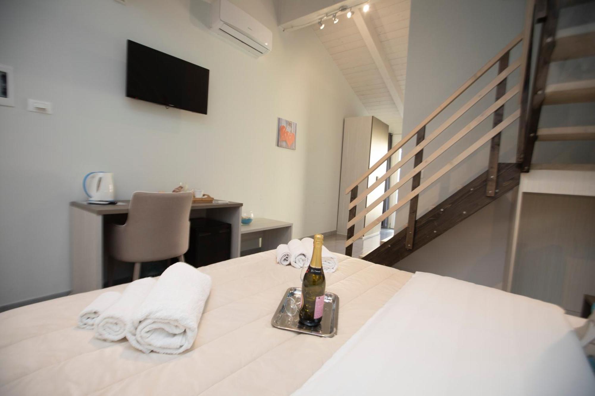 La Perla Amantea Hotel Bagian luar foto
